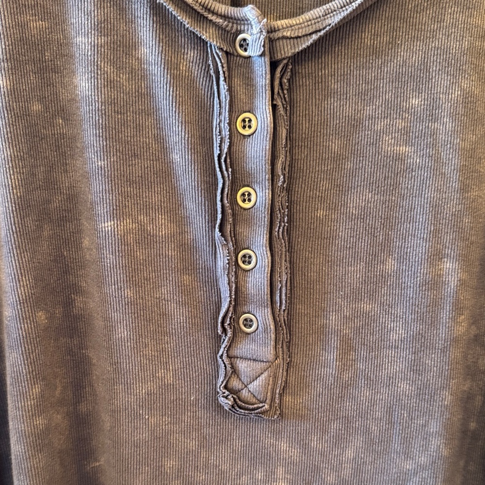 Time Flies Round Hem Top -
Gray - L Women's Casual Oversized Top - Picture 5 of 7